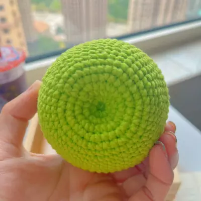 bottom of green apple