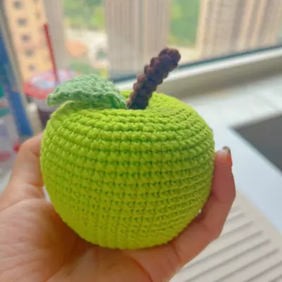 green crochet apple