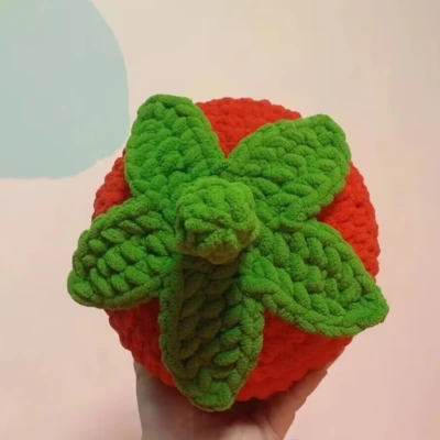 leaves of crochet strawberry